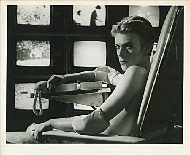The Man Who Fell to Earth Original 1976 U.S. Silver Gelatin Single-Weight Photo