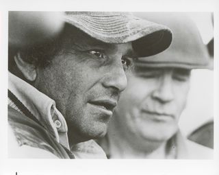 A Woman Under the Influence Original 1974 U.S. Press Kit Alternate Image